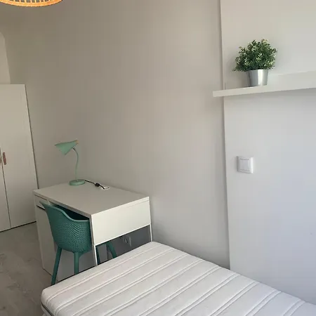Carcavelos Serviced 3 Apartment Oeiras